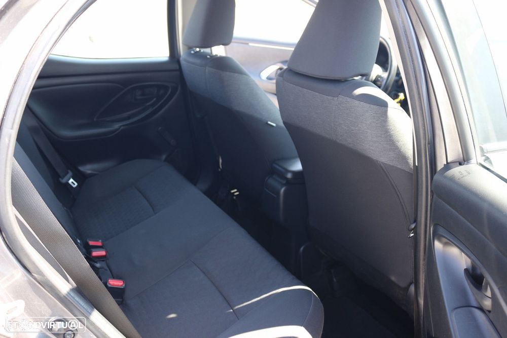 Toyota Yaris 1.5 HDF Comfort - 37