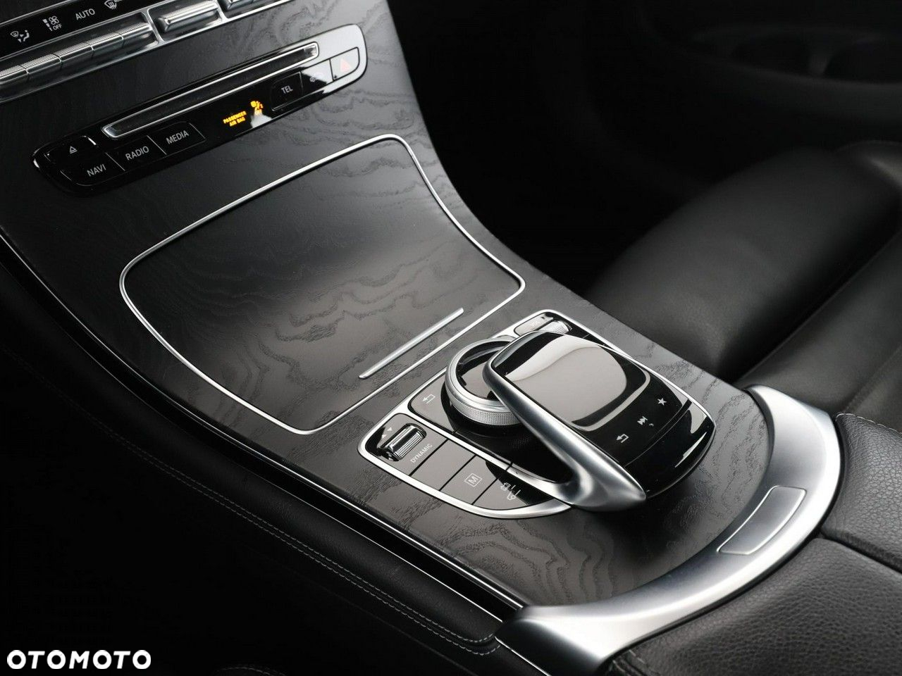 Mercedes-Benz GLC - 28