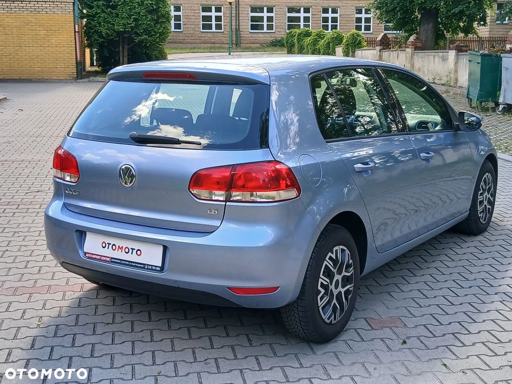 Volkswagen Golf 1.6 Comfortline - 15