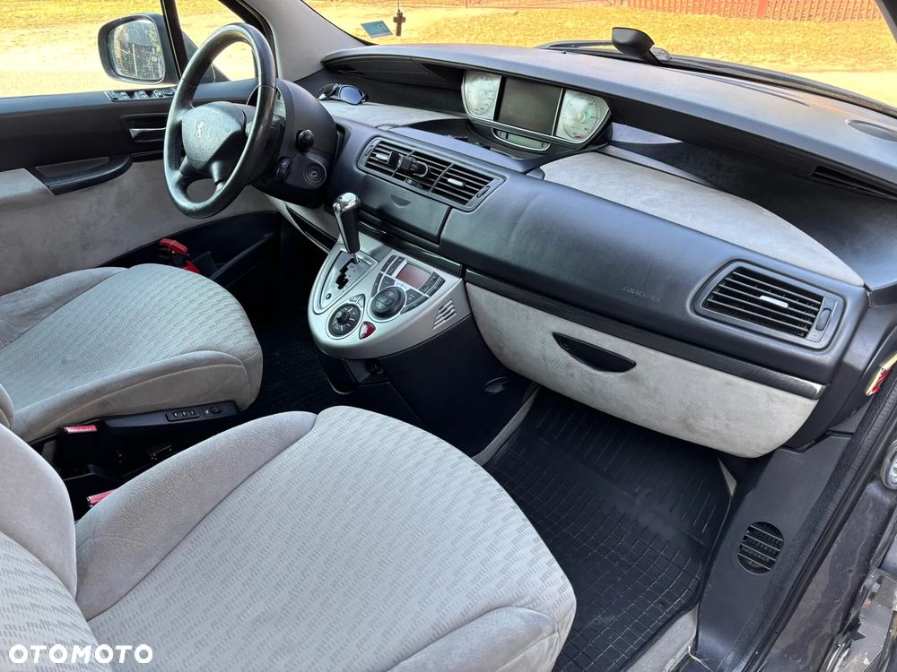 Peugeot 807 HDi 170 Bi-Turbo Automatik Platinum Pullmann - 21