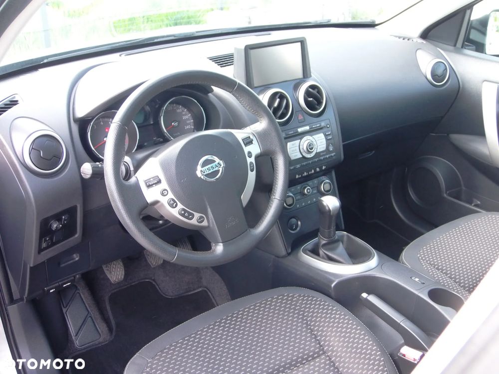 Nissan Qashqai 1.6 Visia - 8