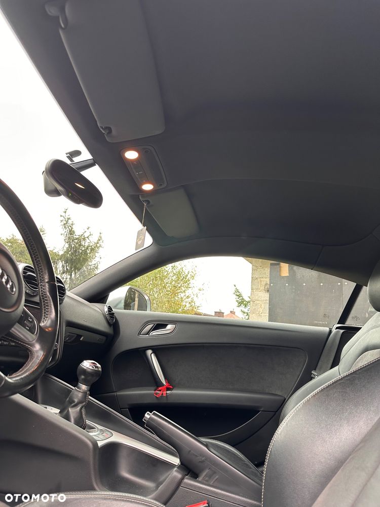 Audi TT S Coupé - 11