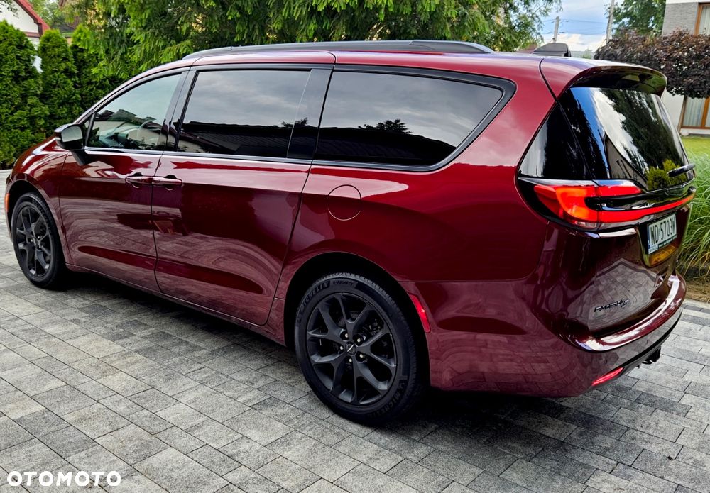 Chrysler Pacifica - 10