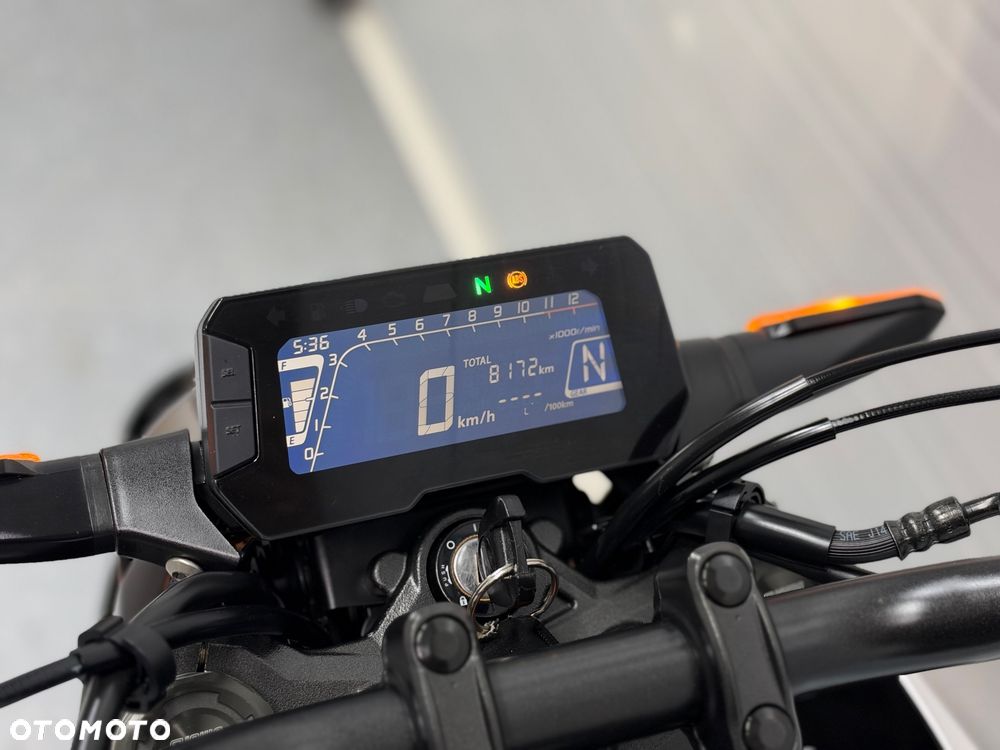 Honda CB - 27
