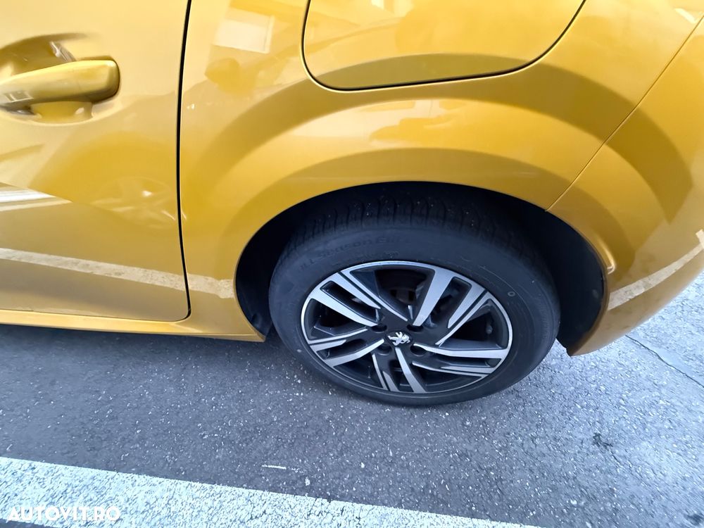 Peugeot 208 1.2 L PureTech STT Allure Pack - 10