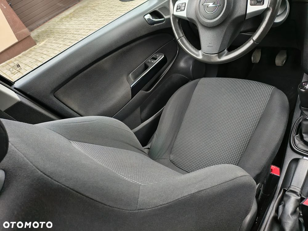 Opel Corsa 1.2 16V Cosmo - 34
