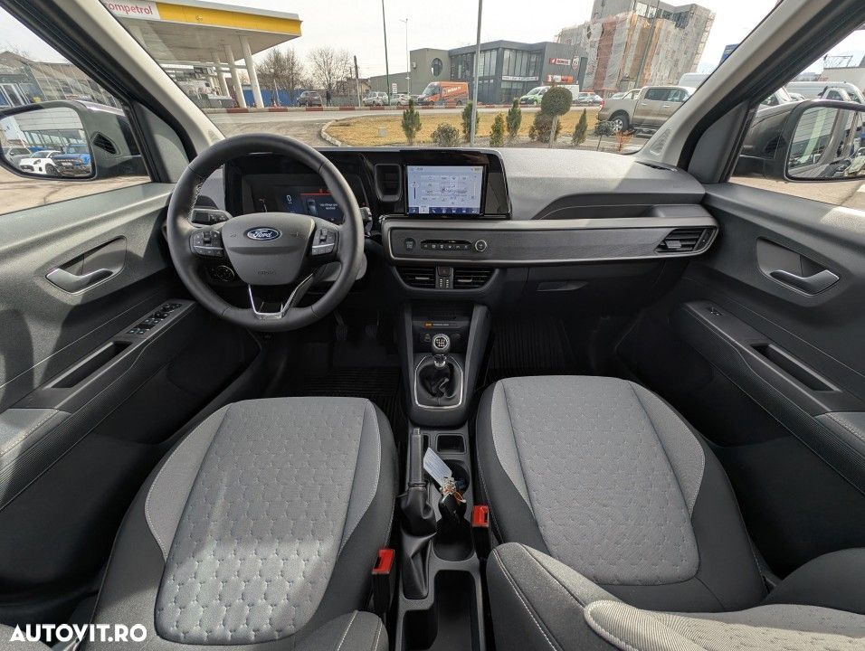 Ford Tourneo Courier 1.0 EcoBoost Titanium - 11