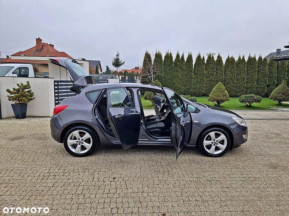 Opel Astra 1.6 Innovation - 13