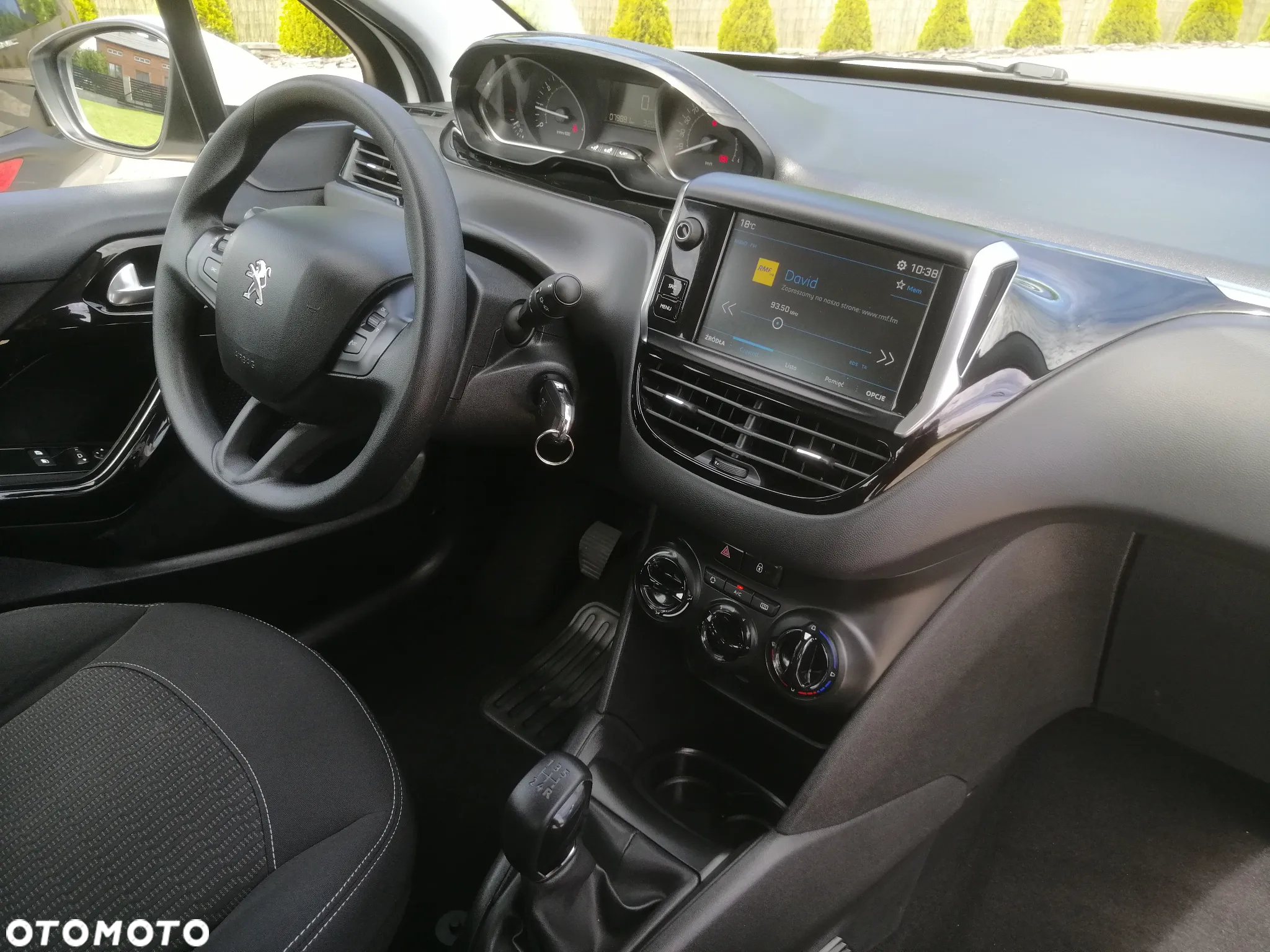 Peugeot 208 PureTech 82 Start & Stop Allure - 25
