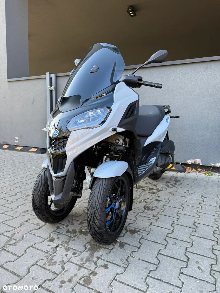 Piaggio MP-3 - 4