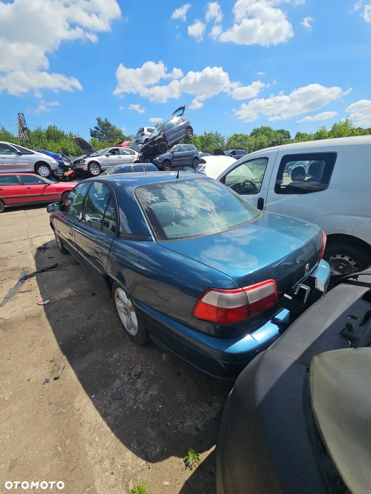 Opel Omega 2.2 104kw Części - 8