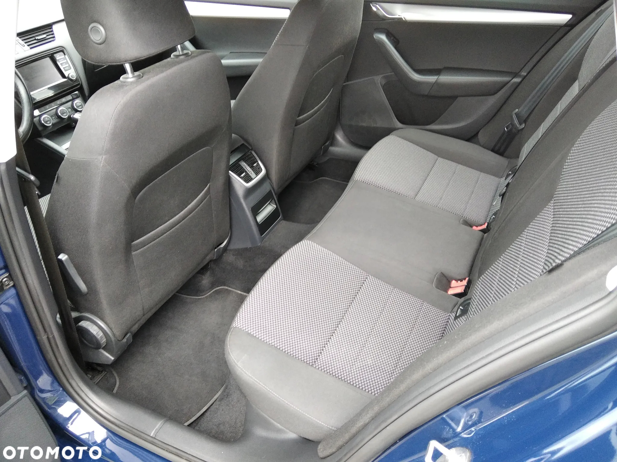 Skoda Octavia Combi 1.6 TDI (Green tec) DSG Ambition - 11