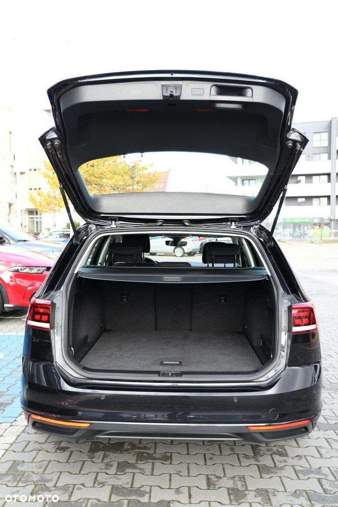 Volkswagen Passat - 27