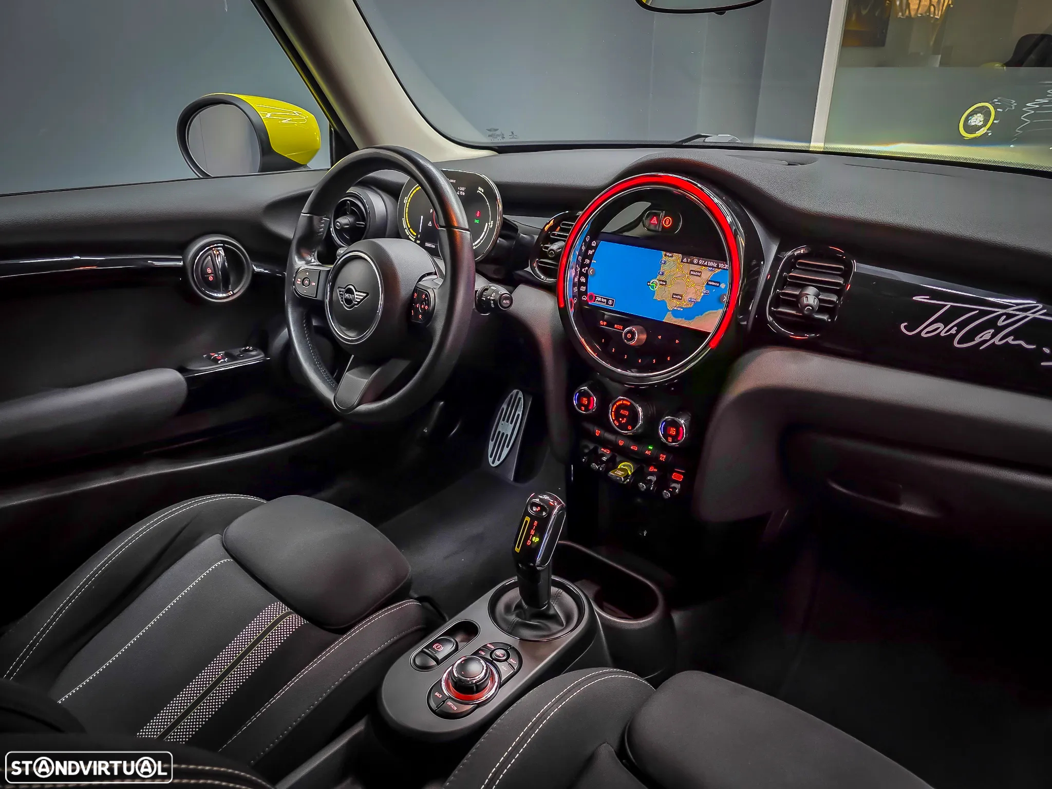 MINI 3 Portas Cooper SE - 23