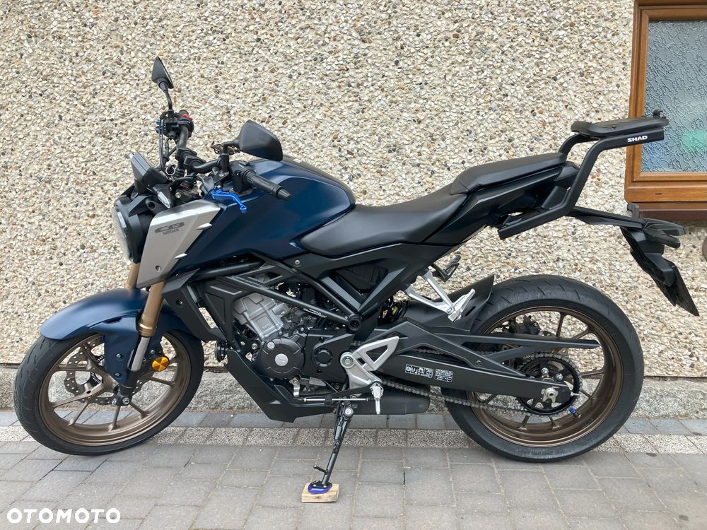 Honda CB - 1