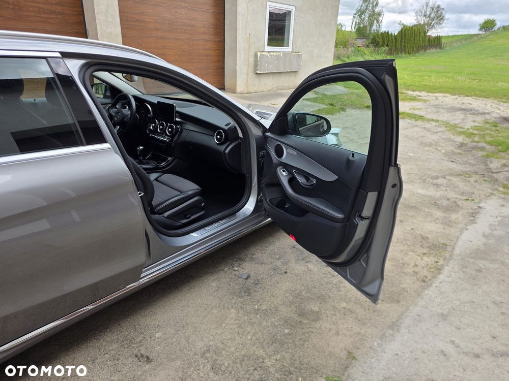 Mercedes-Benz Klasa C 180 (BlueEFFICIENCY) - 15