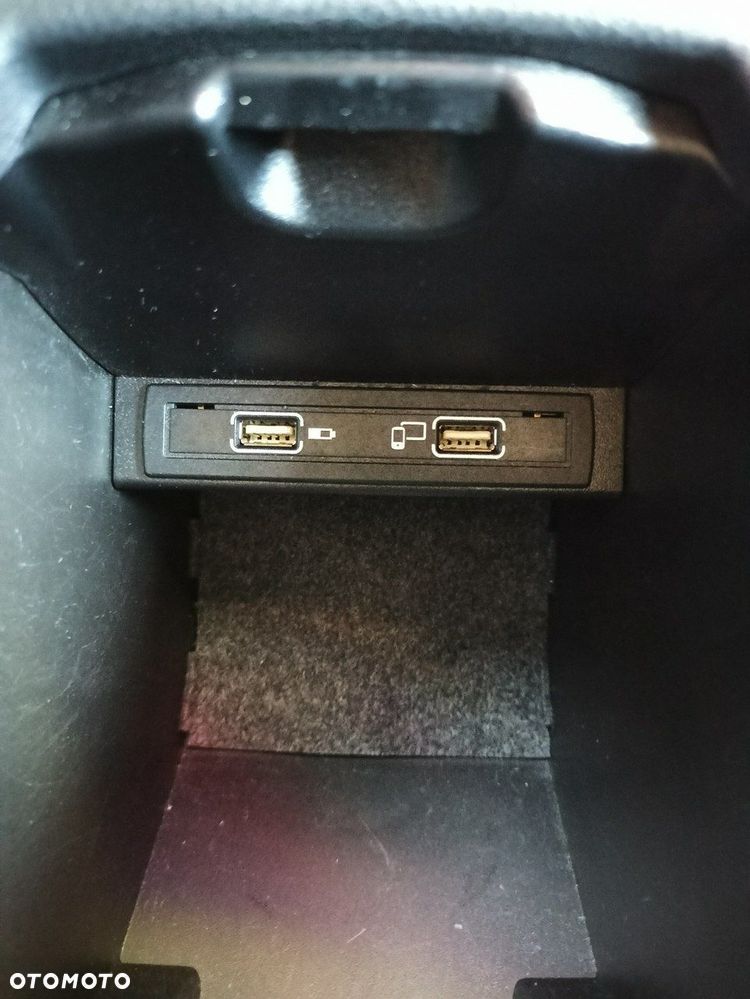 Mercedes-Benz GLA - 29