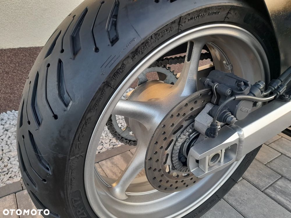 Yamaha FZ6 - 18