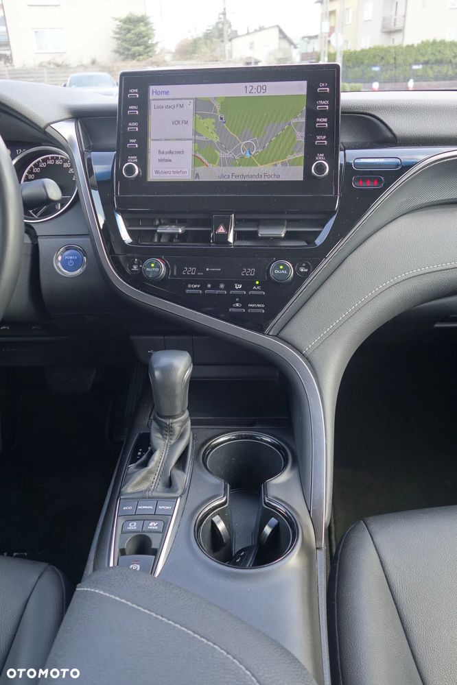 Toyota Camry 2.5 Hybrid Prestige CVT - 12