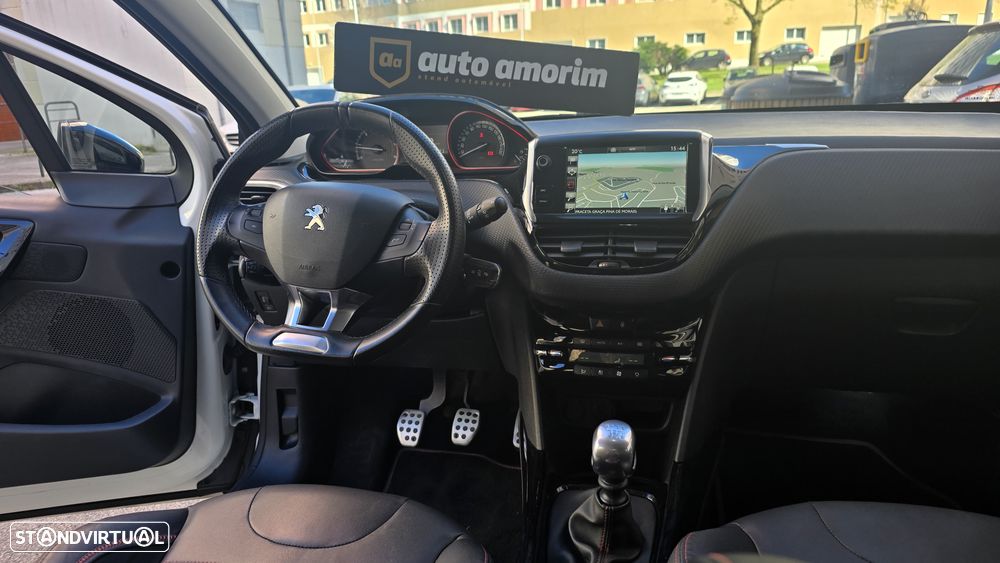 Peugeot 2008 1.6 BlueHDi GT Line - 23