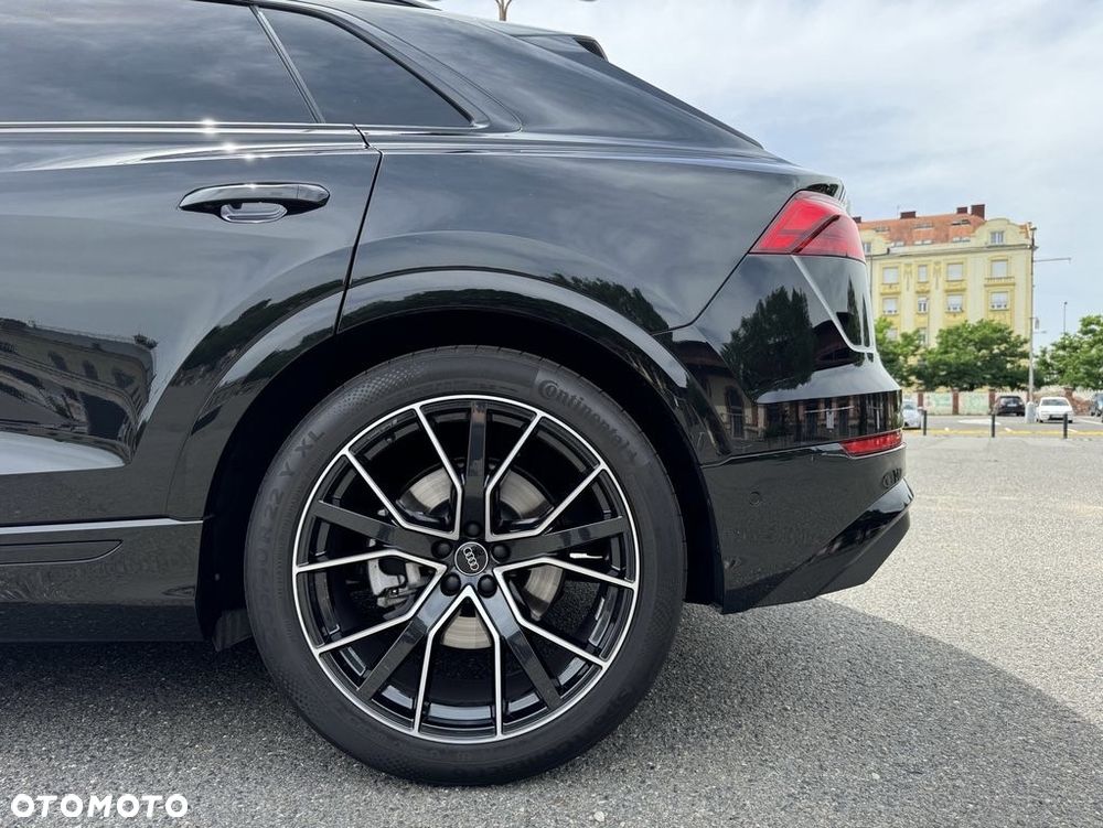 Audi Q8 - 8