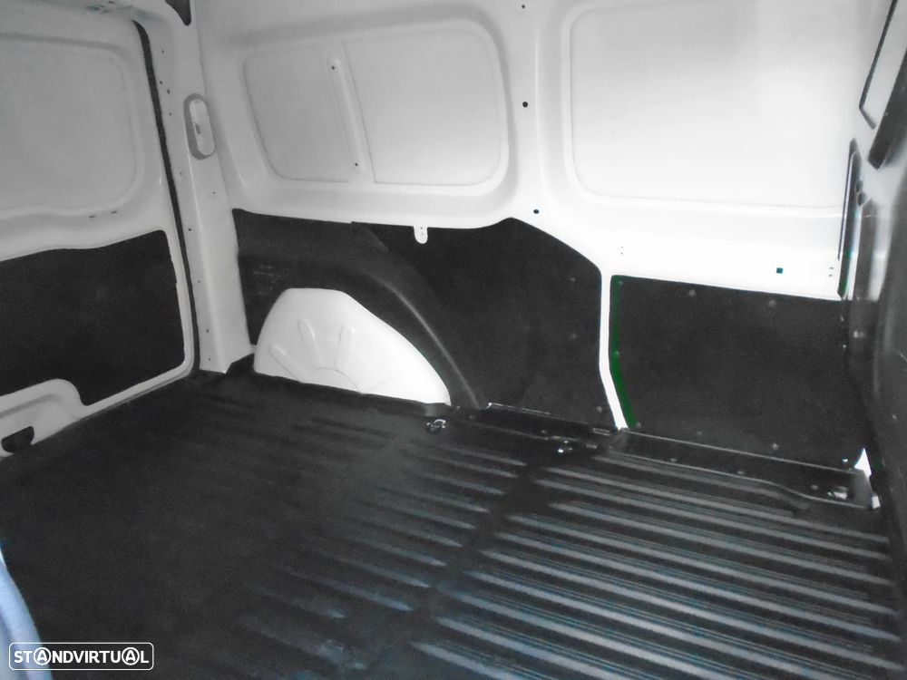Renault Kangoo 1.5 DCI MAXI 3 LUGARES- 95 CV 6 V- IVA DEDUTIVEL - 37