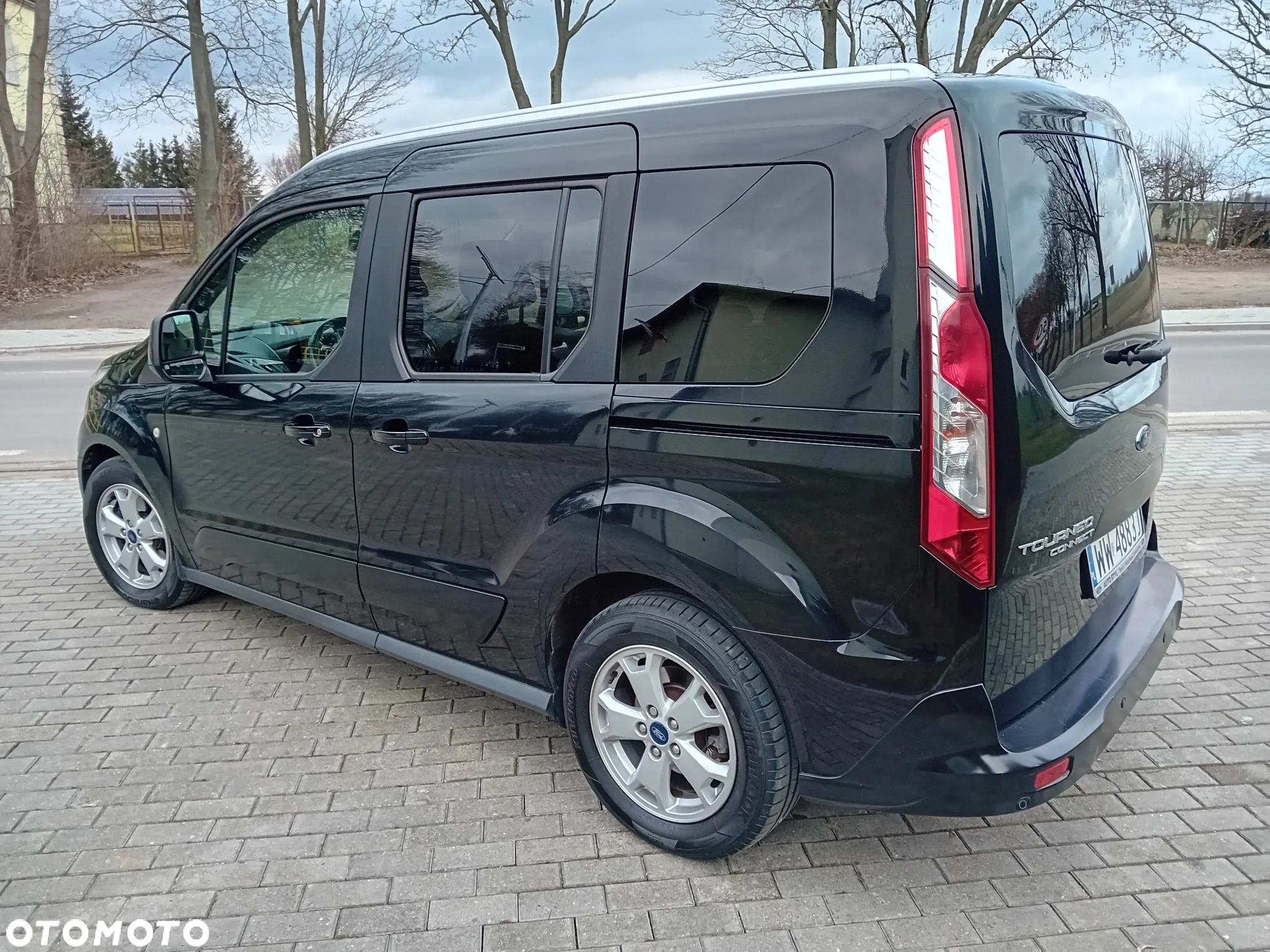 Ford Tourneo Connect 1.5 TDCi Titanium - 9