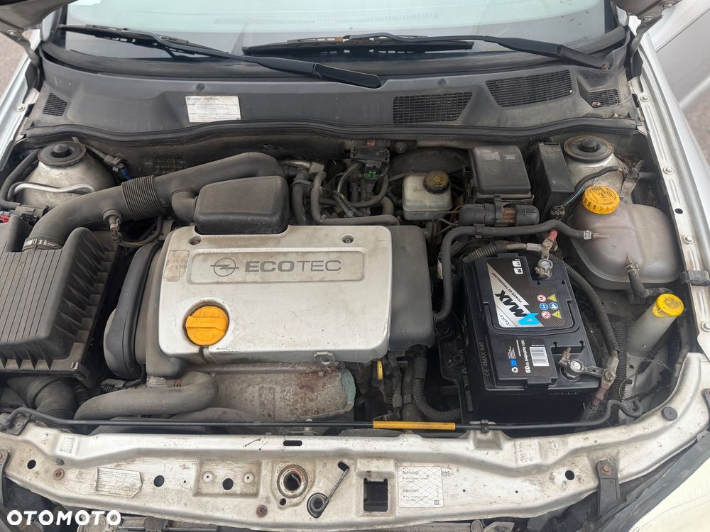 Opel Astra 1.6 Sport - 11