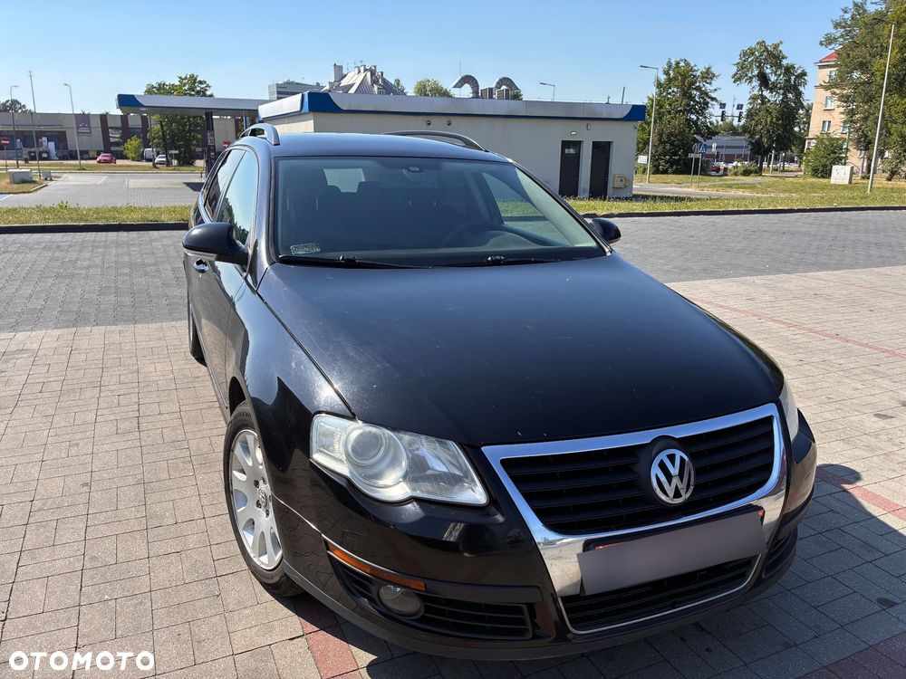 Volkswagen Passat 2.0 TDI DPF BlueMot Trendline - 1