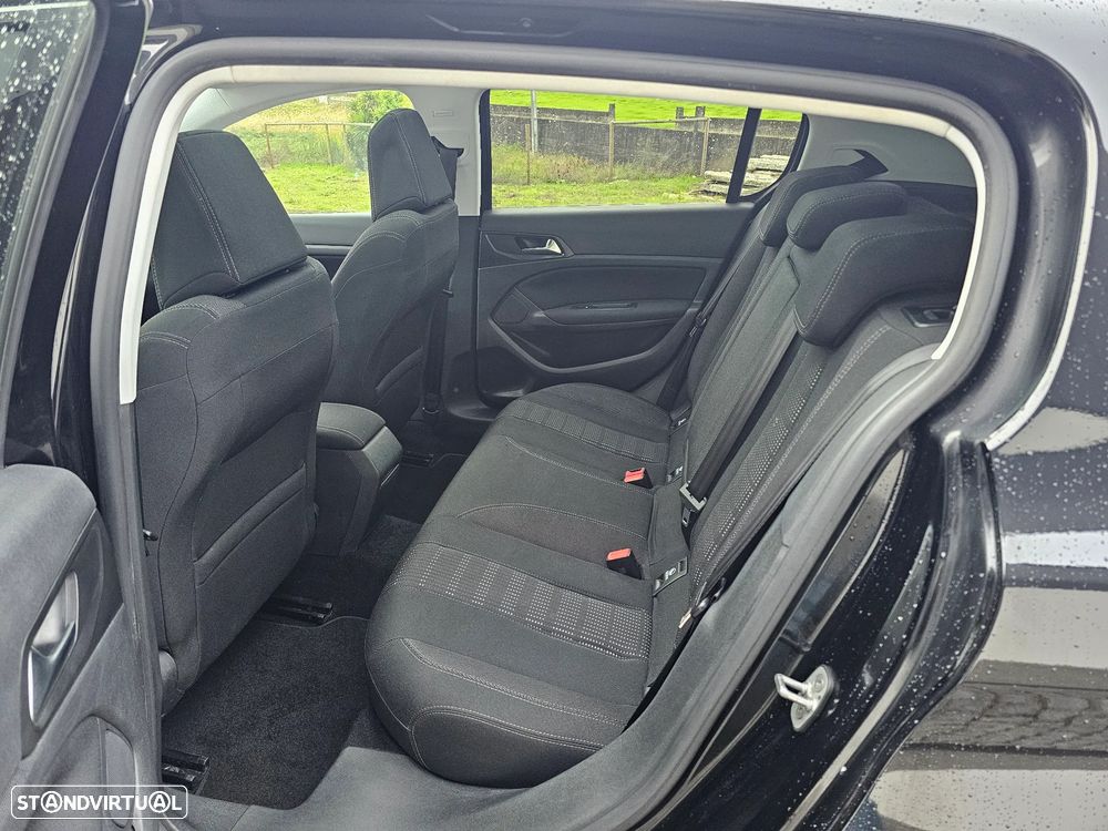 Peugeot 308 1.6 BlueHDi Allure J17 - 15