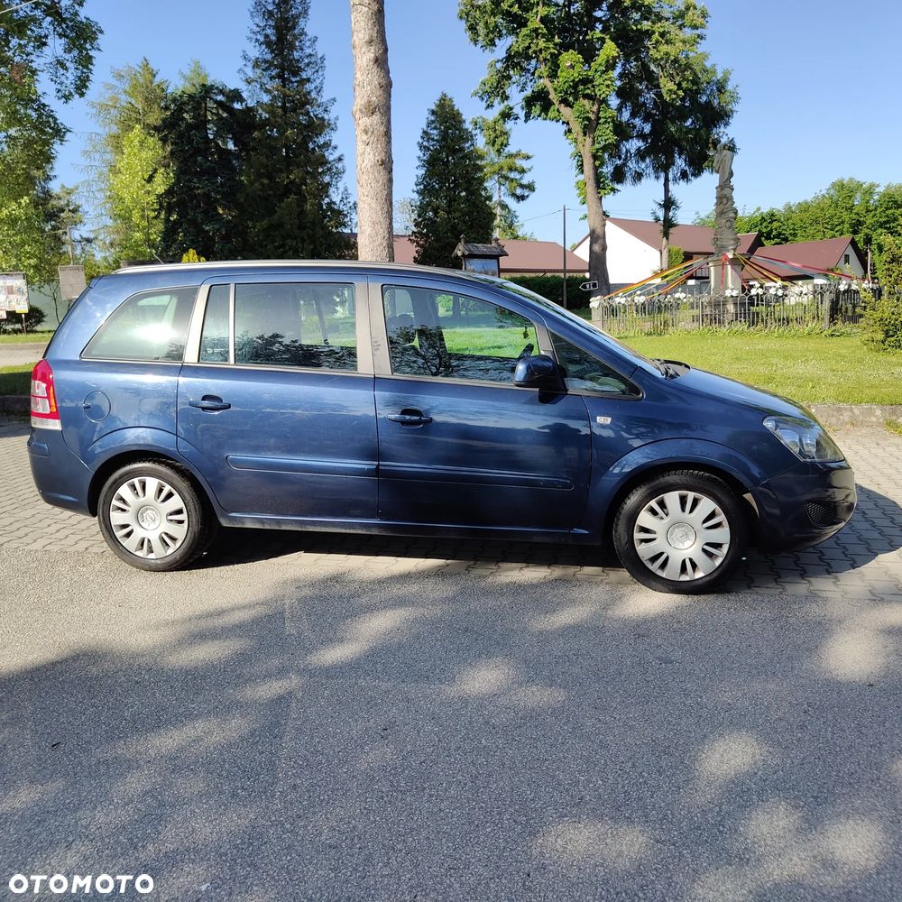 Opel Zafira 1.6 Cosmo EU5 - 3