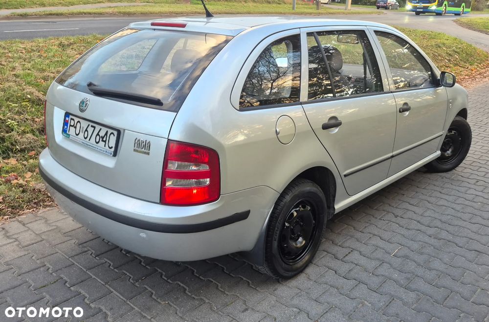 Skoda Fabia 2003 photo 2