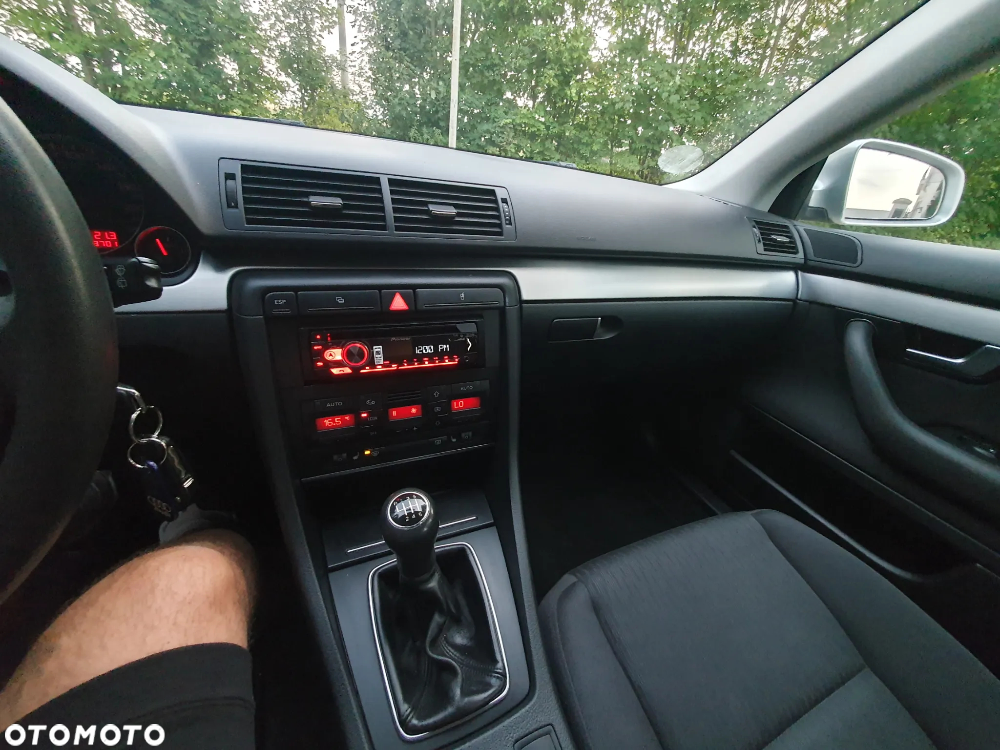 Audi A4 Avant 2.0 TDI - 16