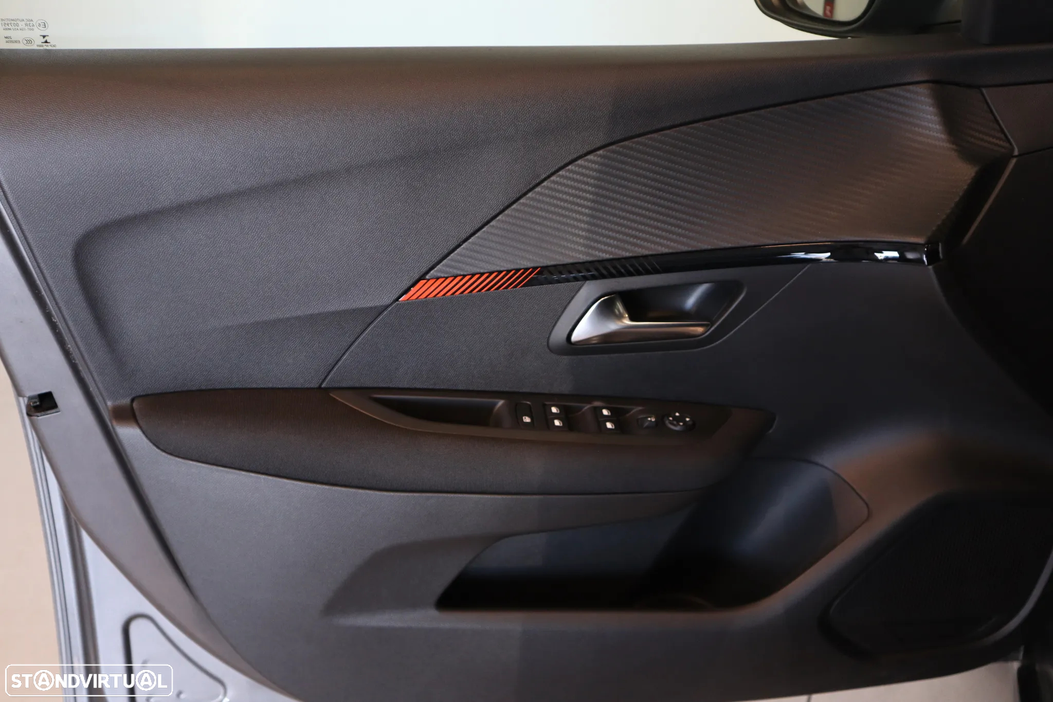 Peugeot 208 1.2 PureTech Allure EAT8 - 11