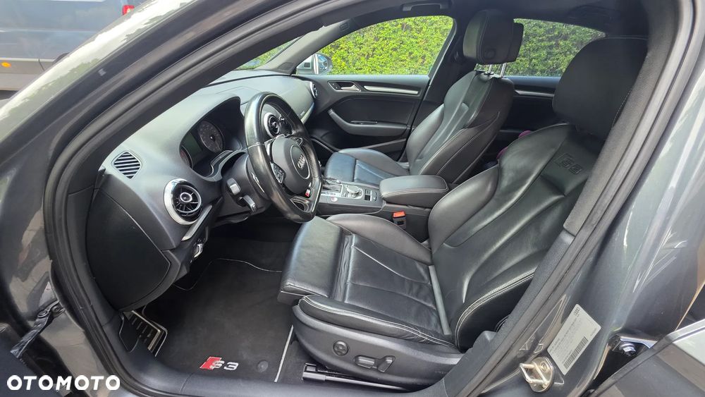 Audi S3 Limousine S tronic - 17