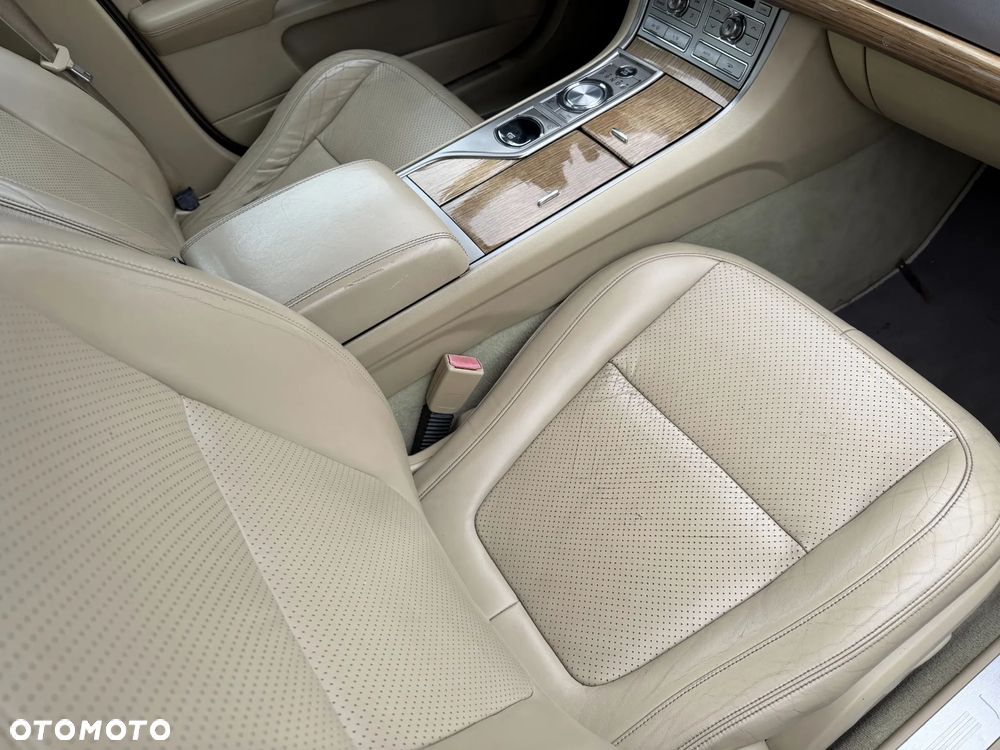 Jaguar XF 2.7 V6 D Premium Luxury - 10