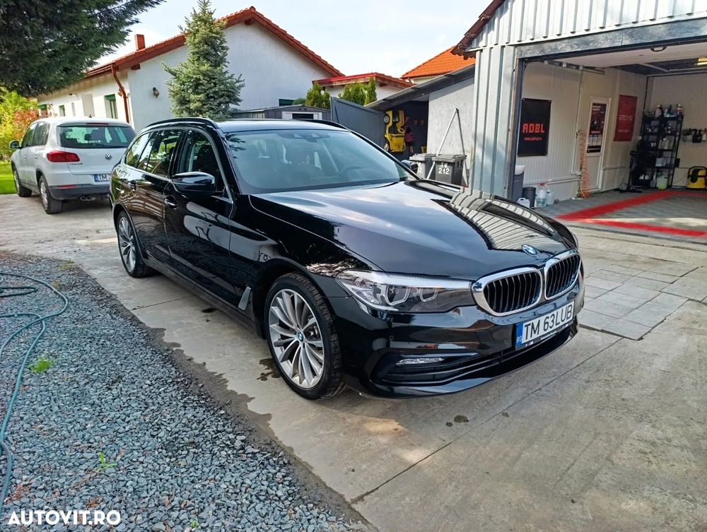 BMW Seria 5 520d Touring Aut. Sport Line - 2