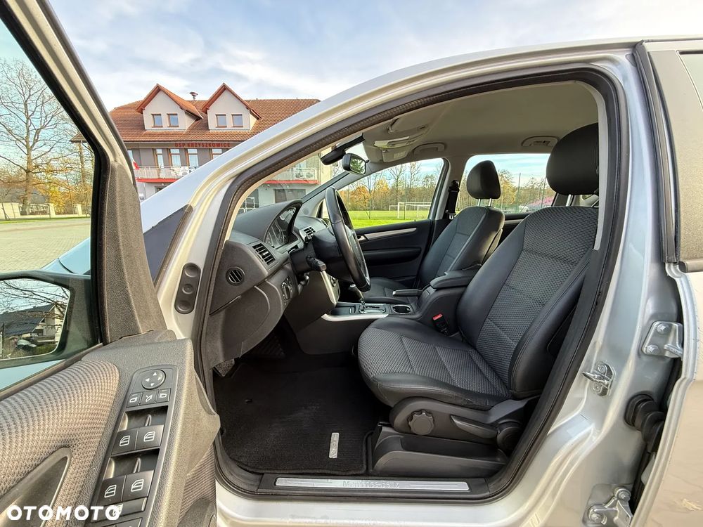 Mercedes-Benz Klasa A 180 CDI Autotronic Avantgarde - 14