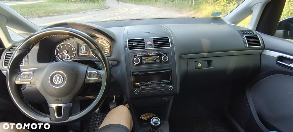 Volkswagen Touran 1.4 TSI STYLE - 9