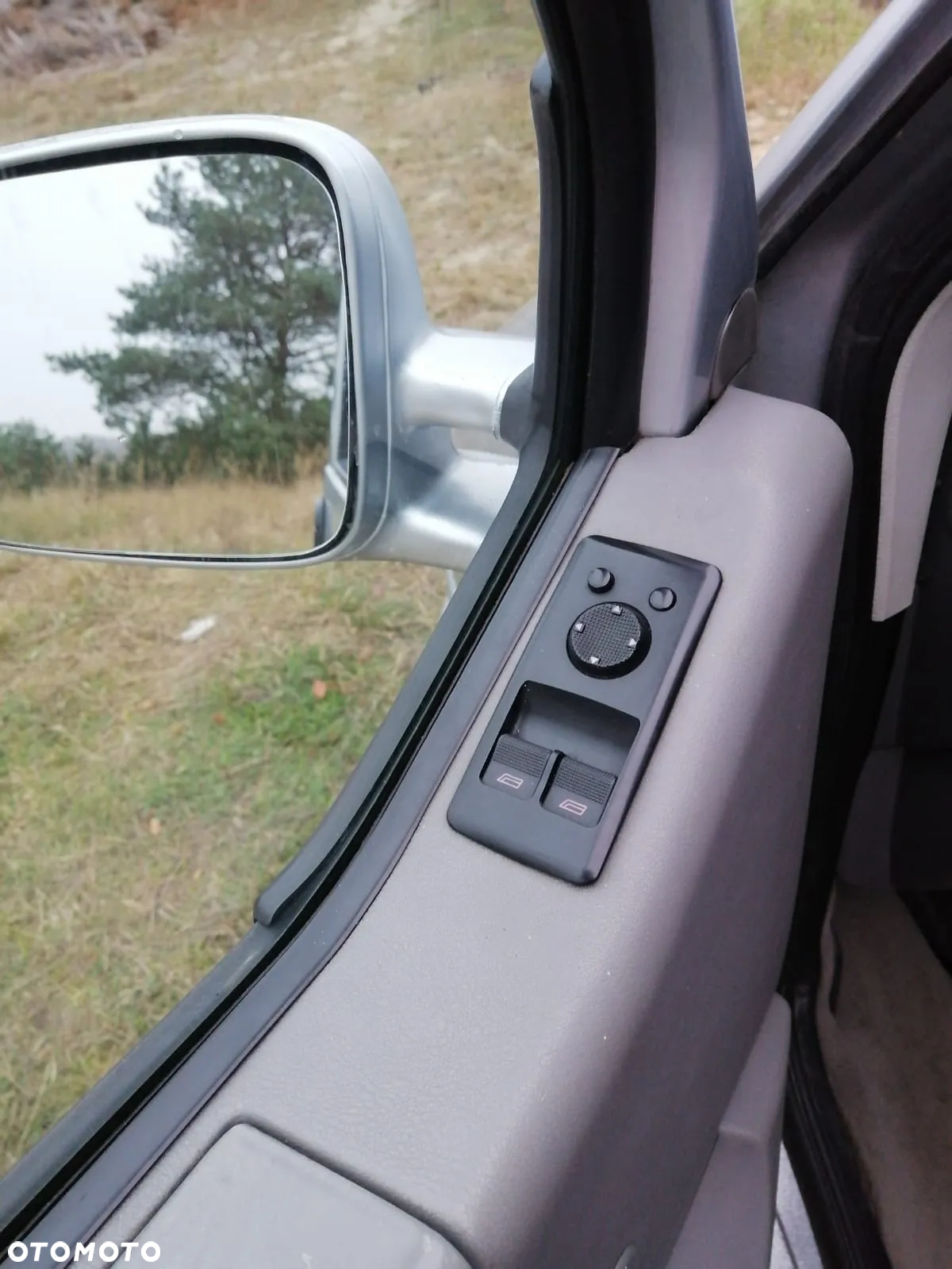 Volkswagen Multivan - 25
