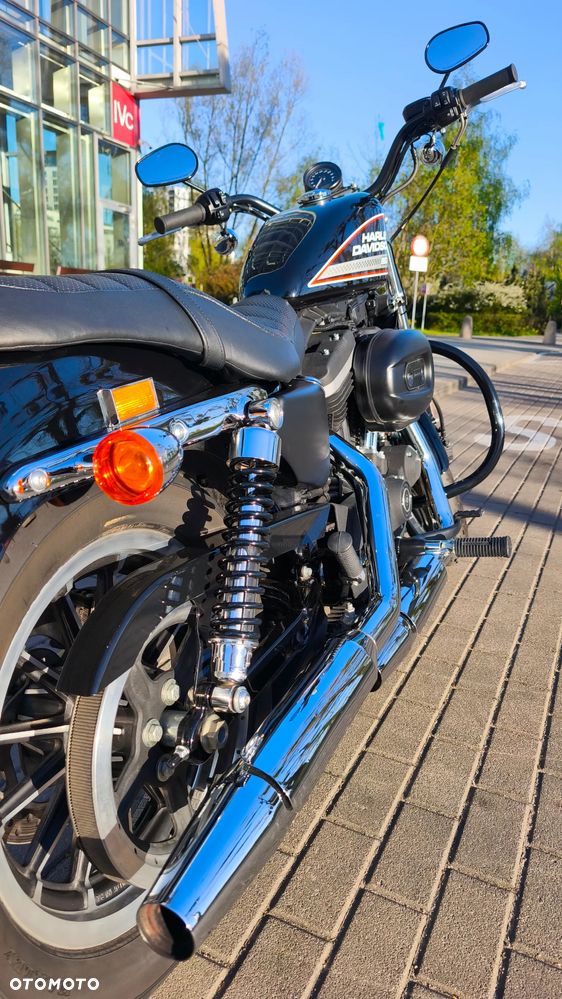 Harley-Davidson Sportster Roadster 883R - 9
