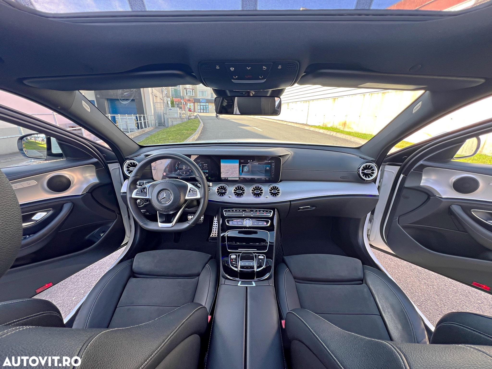 Mercedes-Benz E 220 d 9G-TRONIC AMG Line - 11
