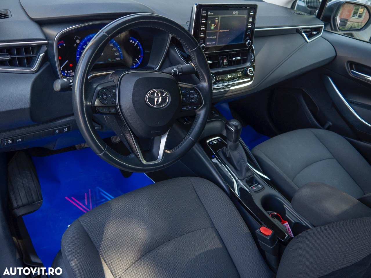Toyota Corolla Sedan 1.8 HEV Business - 3