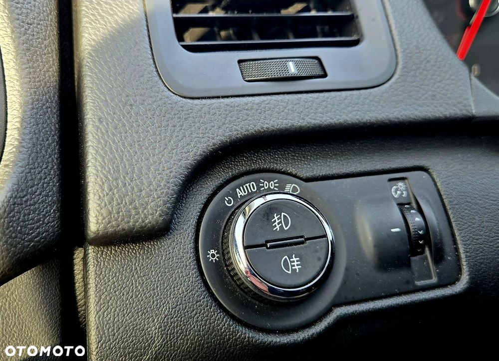 Opel Insignia 2.0 Automatik Business Edition - 33