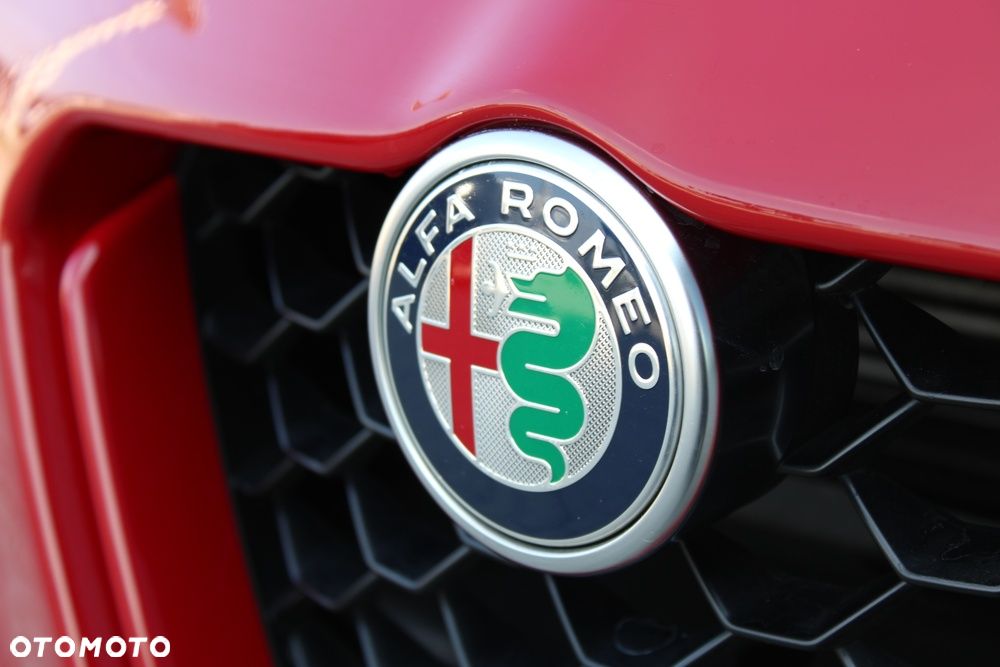 Alfa Romeo Giulia 2.0 Turbo 16V AT8-Q4 Veloce Ti - 21