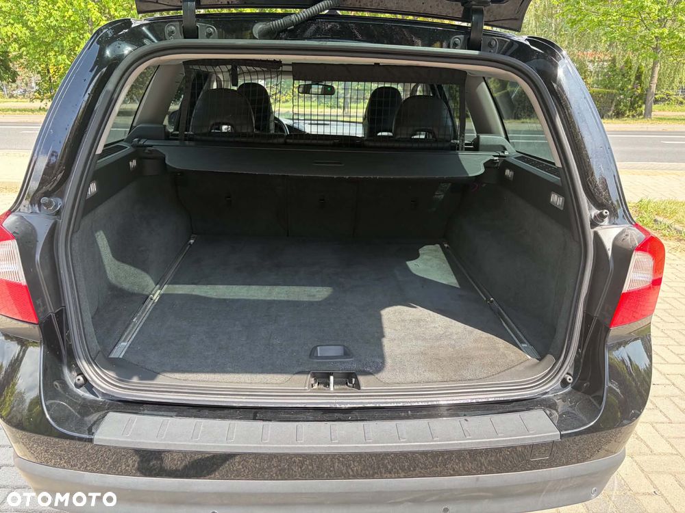 Volvo V70 2.4D Momentum - 23