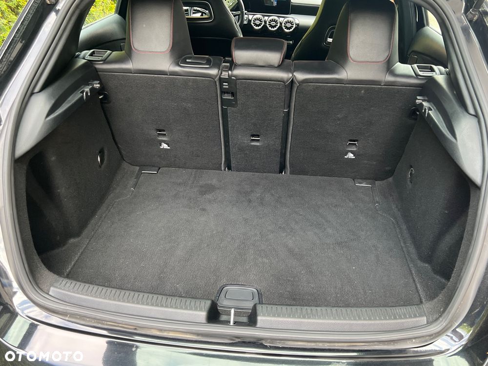 Mercedes-Benz Klasa A 180 d AMG Line 7G-DCT - 11