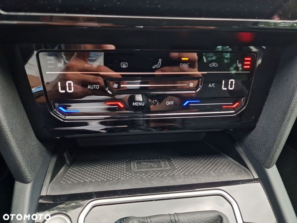 Volkswagen Passat - 35