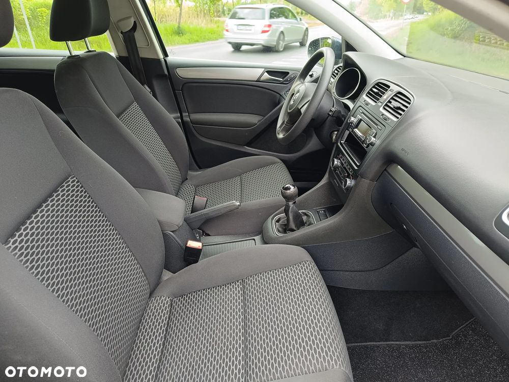 Volkswagen Golf 1.6 TDI BlueMotion Technology Comfortline - 20