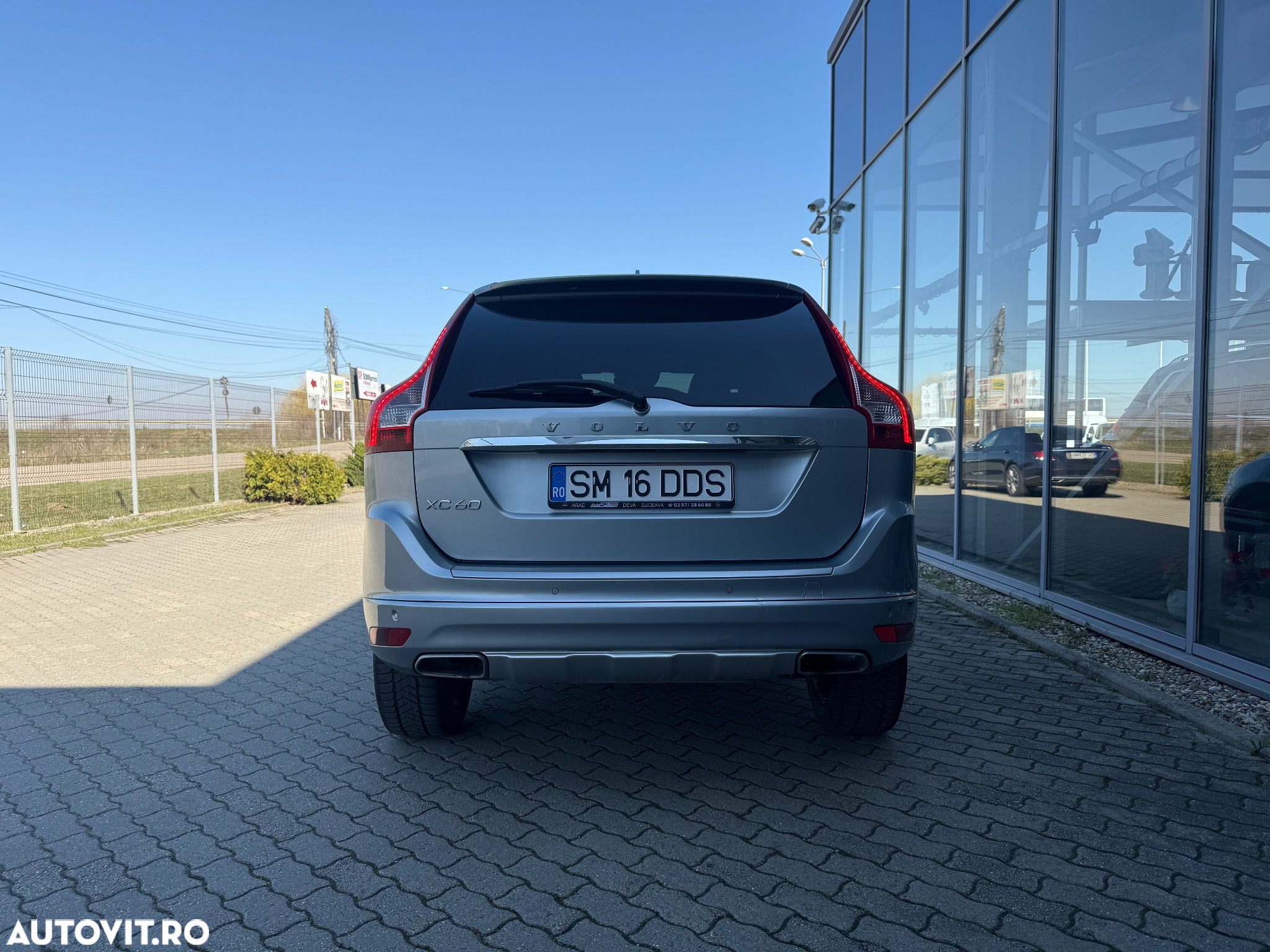 Volvo XC 60 D5 AWD Aut. Summum - 4